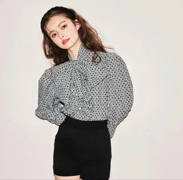 Heart full ribbon check blouse