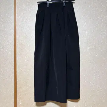 블랙 타이트 스커트 플리츠