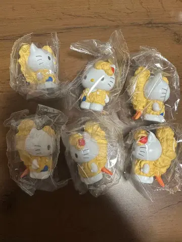 헬로키티 캡슐 토이 6체 세트