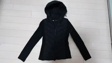 ZARA 후드 부착 블랙 다운 자켓