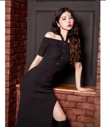 [ 시착만 한 택 포함 ] Darich 오프숄더 홀터 니트 롱 원피스 S