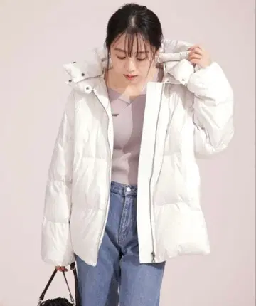 나노 유니버스 스탠드 카라 후드 볼륨 숏 다운 화이트