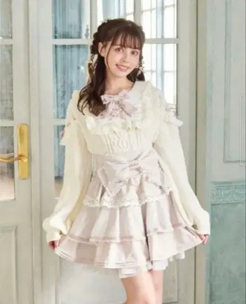 LIZLISA 스퀘어 요크 프릴 니트 화이트