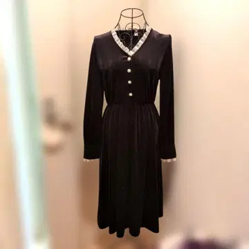 블랙 긴팔 원피스 벨벳 느낌