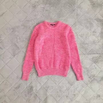 맥피 투모로우랜드 크루넥 니트 울 100% 핑크