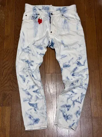 DSQUARED2 블리치 데님