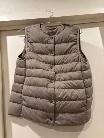 무인양품 경량 다운 노카라 베스트 여성용 M 사이즈 라이트 베이지