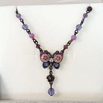 새상품급 안나수이 나비 목걸이