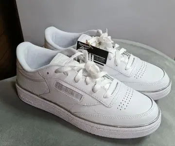 [ 미사용 새상품 ] Reebok 스니커즈 (클럽 C 85) 26cm