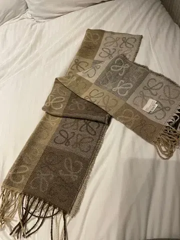 그라데이션 머플러 모 90% 캐시미어 10%