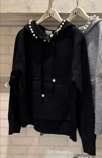 ROSIEE 로지 펄 니트 후드티 블랙