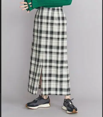 체크 무늬 타이트 롱 스커트