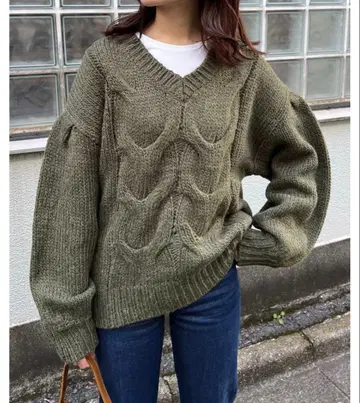 Lui's 올리브 그린 케이블 짜임 스웨터