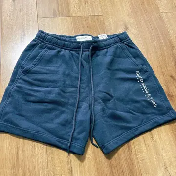 Abercrombie & Fitch 네이비 숏팬츠 L