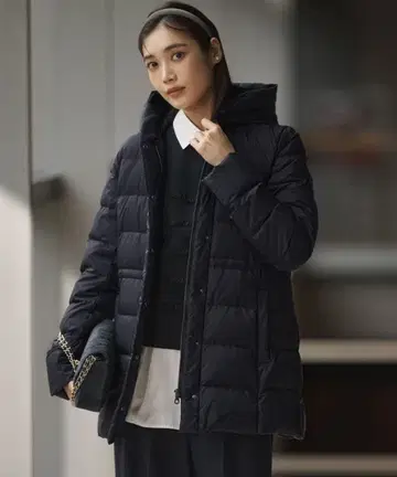 23구 시레 타프타 미들 기장 다운 코트