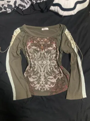 긴팔 티셔츠 그런지 y2k 레이스업 착용 사진 있음