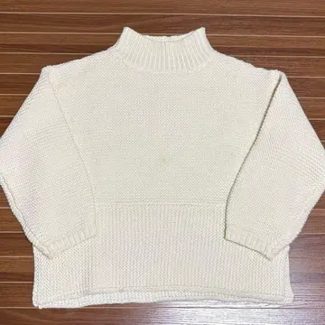 펄 니트 스웨터 화이트 오버 사이즈 하이넥 터틀넥