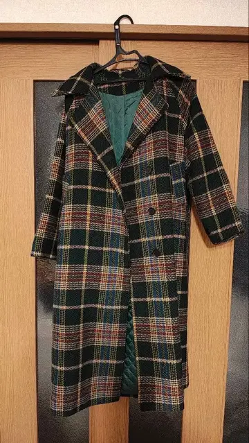 체크 무늬 더블 브레스트 체스터 코트