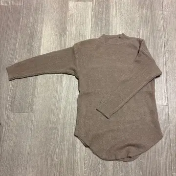 HA-1446 CHUL 미사용 니트 스웨터 베이지 계열