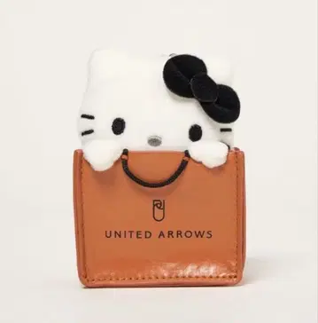 유나이티드 애로우즈 헬로키티 참 블랙 미개봉 새상품