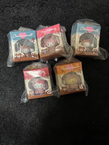 산리오 가챠가챠 미니어처 패키지 참 가챠