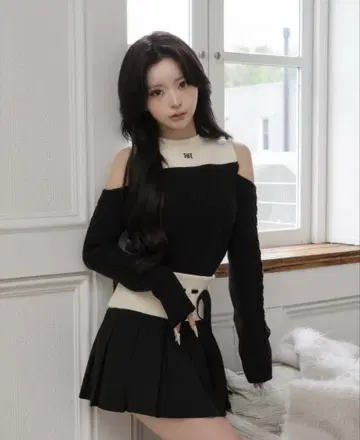 다리치 숄더 오픈 니트 셋업 FL 블랙