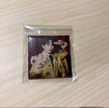 M!LK 요시다 진토 핀 배지