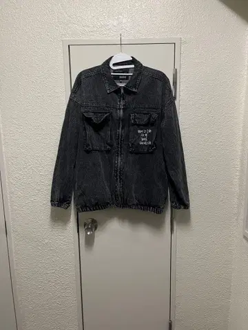 MARK GONZALES 자켓