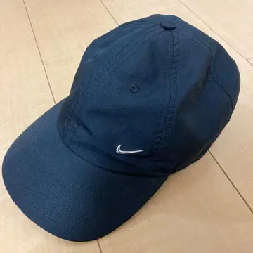 NIKE 캡 블랙 로고 실버