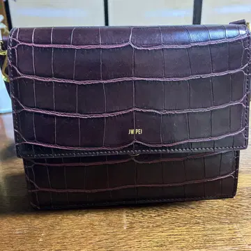 JW PEI 플랩 미니 숄더백 브라운