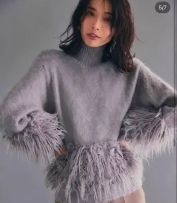 [ FRAY I.D ] 퍼 볼륨 니트 풀오버