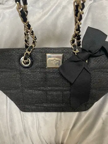 kate spade 리본 포함 블랙 백