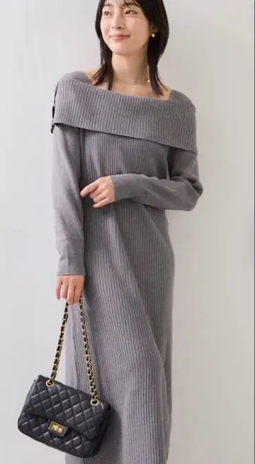 그레이 오프숄더 니트 원피스