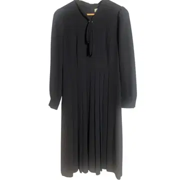 [ 가격 인하 가능 ] CELFORD 보타이 플리츠 원피스 셀포드