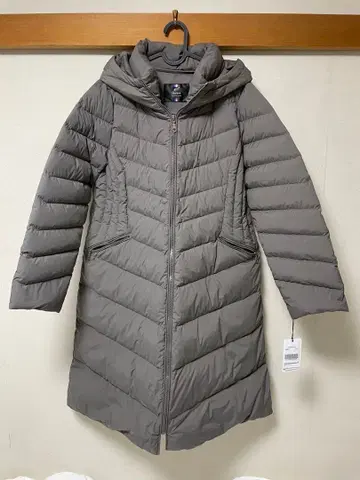 그레이 후드 부착 롱 다운 자켓
