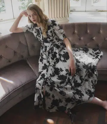 Herlipto Vol.1 Floral Jacquard Dress