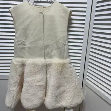 아푸와이저 리셰 에코 퍼 베스트 아이보리 미사용!