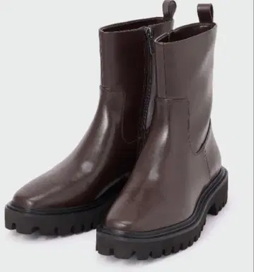 [ 새상품 ] 인기 PLST 트랙 밑창 부츠 다크 브라운 M