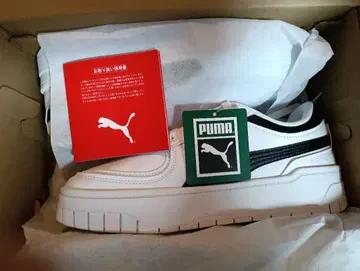 [미사용 새상품] PUMA 통굽 스니커즈 CALI 드림 가죽 26cm