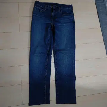 UNIQLO 스트레이트 데님 27 다크 블루