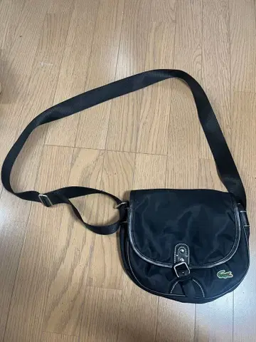 Lacoste 블랙 숄더백