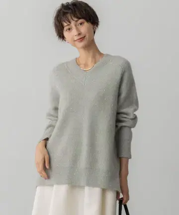 23구 모헤어 믹스 스팽글 V넥 니트