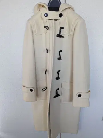 아파트 바이 로리즈 더플 코트