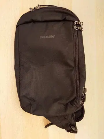 pacsafe Vibe 325 블랙 슬링팩 코듀라 나일론