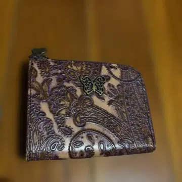ANNA SUI 엠보싱 코인 케이스