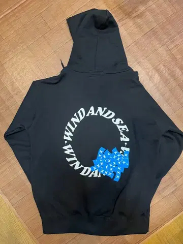 새상품급 WIND AND SEA 블랙 후드티 사이즈 M