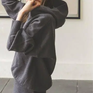 NOBLE 접결 턱 편직 후드 풀오버