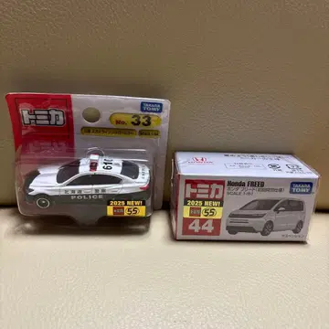 토미카 No.33 스카이라인 패트롤카 No.44 혼다 프리드
