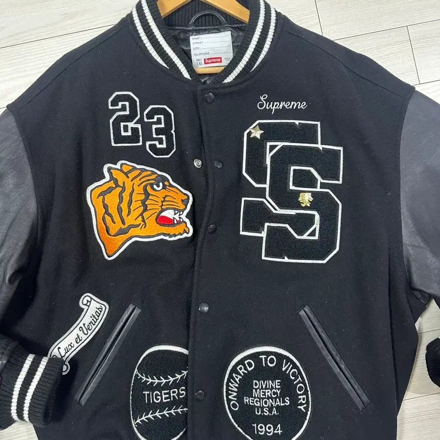 ジャケット・アウター Supreme Crusaders Nylon Varsity Jacket Supreme Crusaders Nylon Varsity M on Bunjang Global Site.