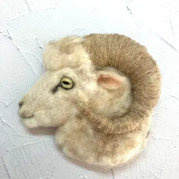 양모 펠트 아기 양 양 염소 뿔 달린 브로치 핸드메이드